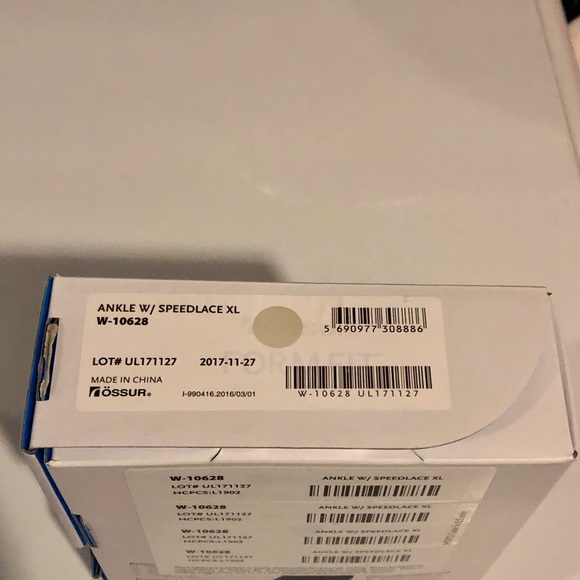 Ossur Formfit Ankle Brace with Speedlace - Picture 3 of 10